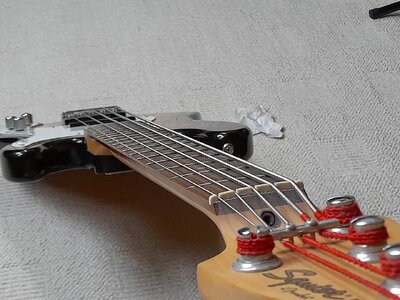 Squier Precision V Griffbrett längs -7-.jpg