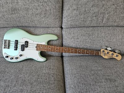 Sadowsky Hybrid P/J solid body (MIG)