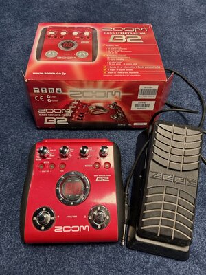 Zoom B2 Bass-Gitarren-Effektpedal