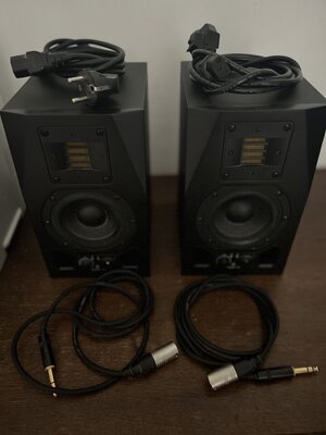 Adam A3X Studio Monitore