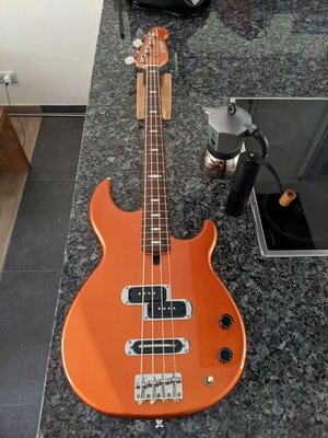 Yamaha BB414 orange- in sehr gutem Zustand.