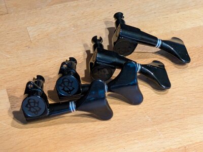 Schwarze Mechaniken 2L/2R 14mm Spector branded