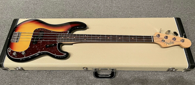 Fender Precision AVRI 63-3.png