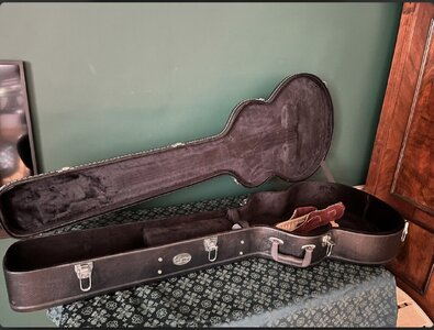 Case für einen Epiphone Zenith Fretless Bass
