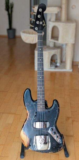 Fender 64 Jazz Bass Super Heavy Relict
