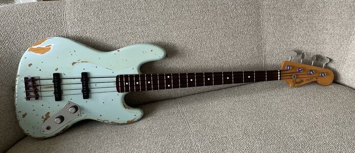 Tauch: Fender Masterbuilt jazz