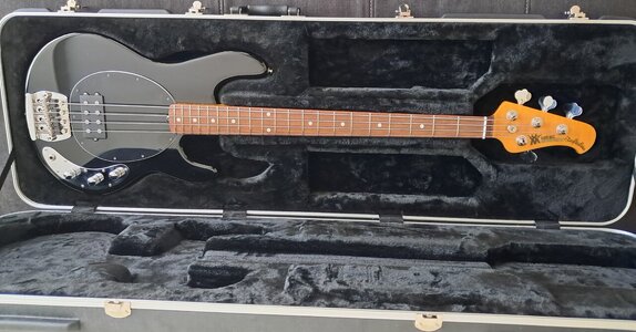 MusicMan Stingray Classic , 2020 neuwertig