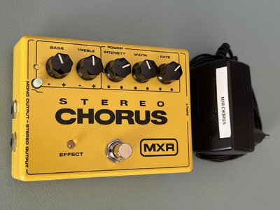 Dunlop Stereo Chorus pedal (Best chorus for fretless)