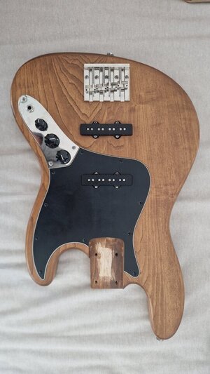 Jazz Bass Body loaded (hochwertige Komponenten)