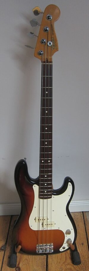 Fender Precision Bass von 1983, USA, Sunburst, sehr guter Zustand