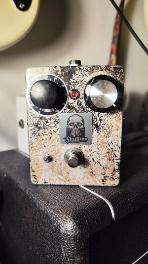 Skull FXR Hellafent High Gain Fuzz (ZVEX Wooly Momonth Klon)