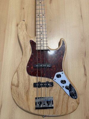 sadowsky-will-lee-5033563@2x.jpg