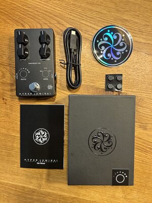 Darkglass Hyper Luminal Limited Black