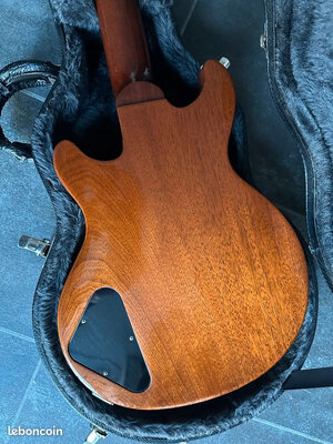Gibson_Money_Bass_03.jpg