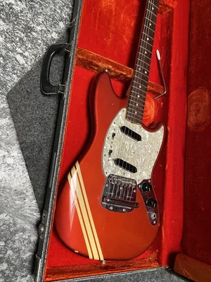 Fender Mustang Competition red mit Racing Stripe 1971/72 & orig. case