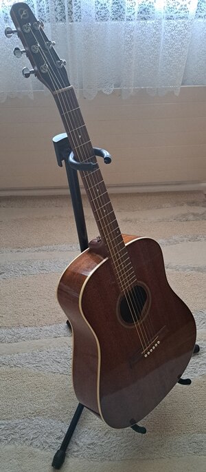 2025-06_Gitarrenständer_2.jpg