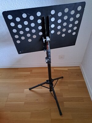 Notenständer-Orchesterpult_2.jpg