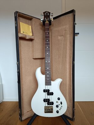 B c. Rich Eagle Bass Made in USA + Koffer