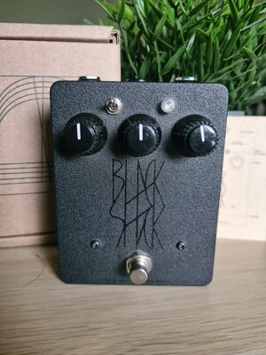 Hlud Sonic Manipulation Black Shuck Fuzz