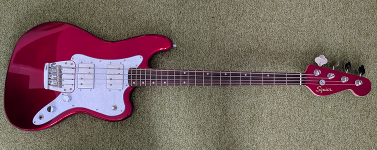Squier Rascal Paranormal Bass wie neu - Candy Apple Red