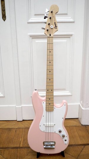 Squier Bronco Bass in SHP von 2020