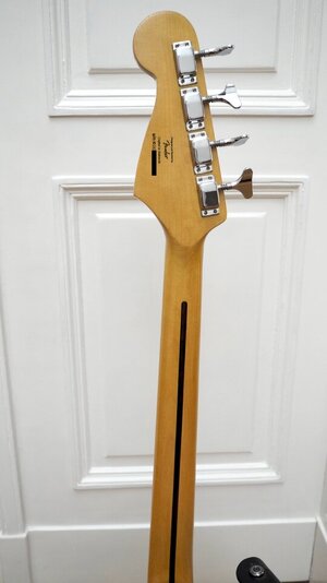 Squier Bronco Blau 6.jpeg