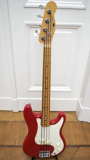 Fender Bullet B30 3.jpeg