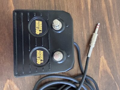 MarkBass Zubehör (Stand und Footswitch)