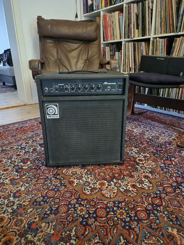AmpegBA110 V2 Combo