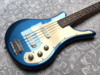 Yamaha SVB-500 Flying Samurai bass
