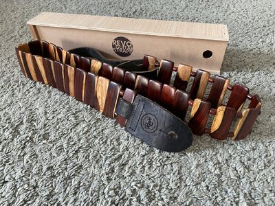 Edler Gitarrengurt aus Cocobolo