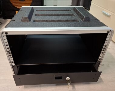 Thomann Rack Case 4U, Schublade,Stromstecker