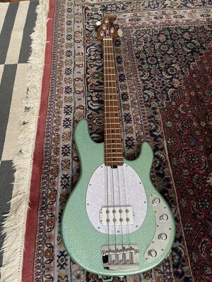 Tausch Sterling StingRay gegen Fretless