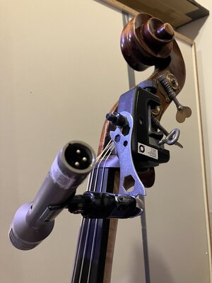 loukash-kontrabass-voc-mic-halter-img_3205-20250927.jpg