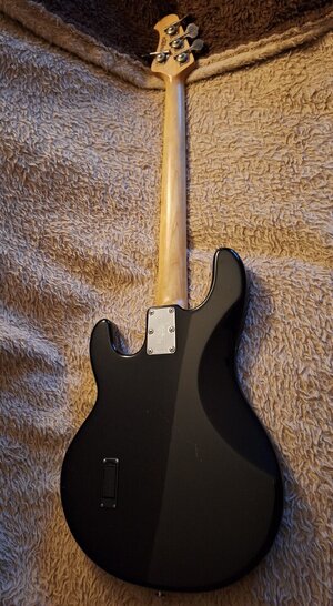 MusicMan Stingray 4H BMN (3).jpg