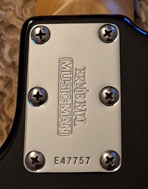 MusicMan Stingray 4H BMN (5).jpg