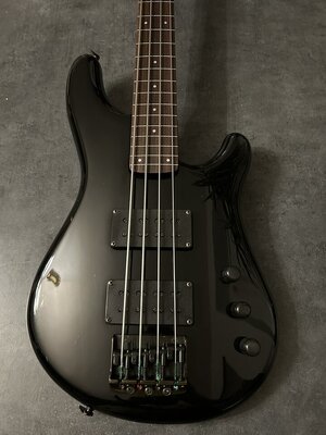 Ibanez RB860 Roadstar II Deluxe Made in Japan fretless 1984