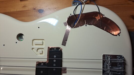 20251004_214108_001_1024.jpg 20251004_214108_001_1024.jpg