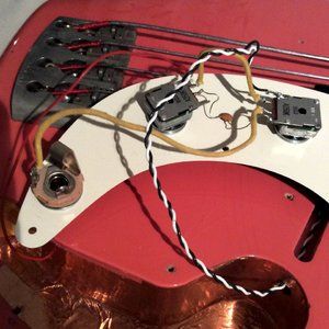 Bass_elektr.jpg