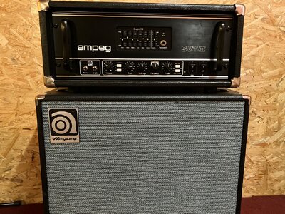Ampeg SVT II (non pro) & SVT212 av