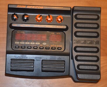 ZOOM BFX-708 Bass Effects Processor
