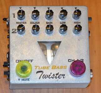 Röhren PreAmp TubeBass Twister von GP-Lightstone