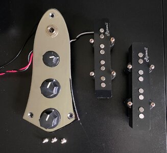 Bass Elektronik, komplett inkl. 2 Pickups