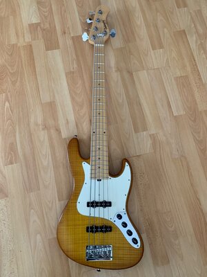 Sadowsky NYC satin deluxe 5