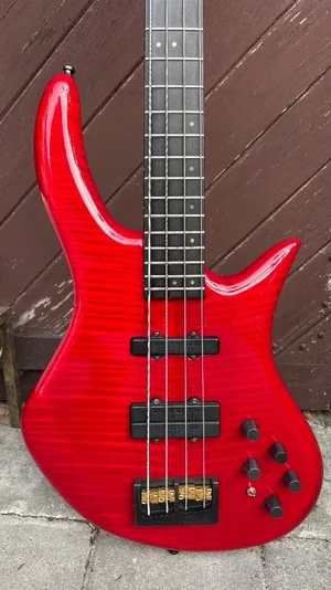 Clover BassTard ~TripleA Maple~ High End 1990‘s >Red or Honey- Your choice!<