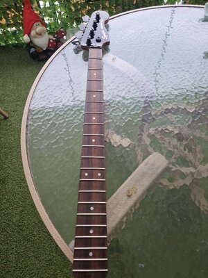 Squier Bass-Neck mit Mechaniken