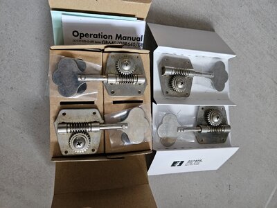 Fender Roadworn original tuners 0078834400