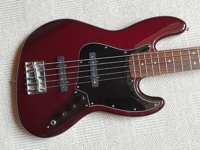 5 Fender Jazzbass.jpg