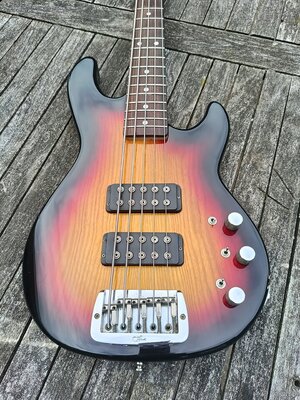 USA G&L L2500 Blackburst 2000