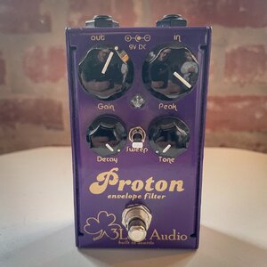 3LEAF AUDIO PROTON MK. 3 | DER Envelope Filter / Auto Wah für den Bass